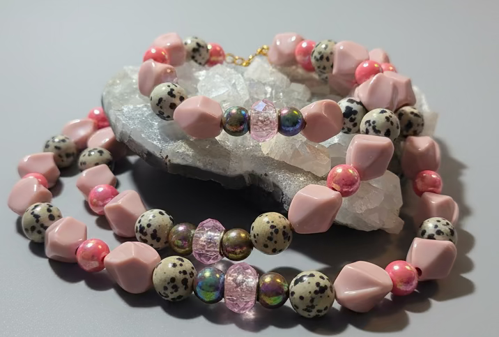 The Little Socialite Necklace