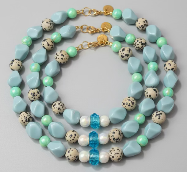 The Little Socialite Necklace